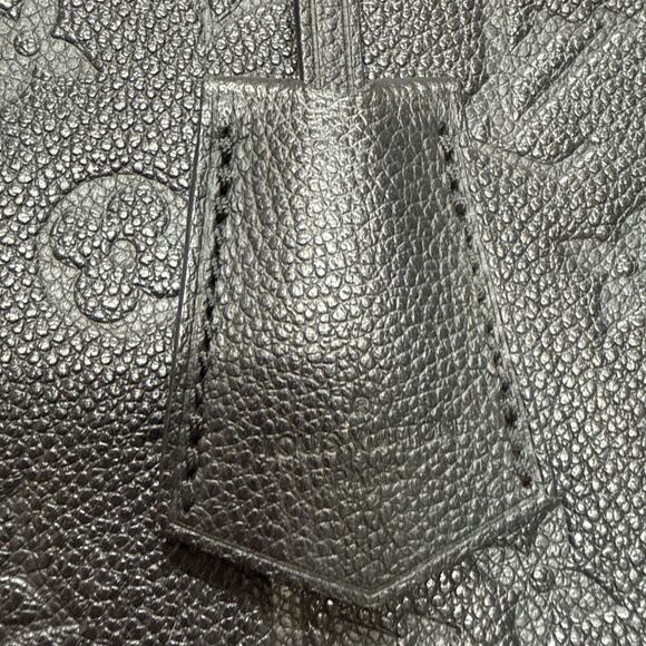 Louis Vuitton Empreinte Leather Pont Neuf MM - Picture 8 of 9